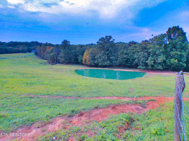 $645,000 | 1139 Deer Lodge Highway, Sunbright, TN 37872