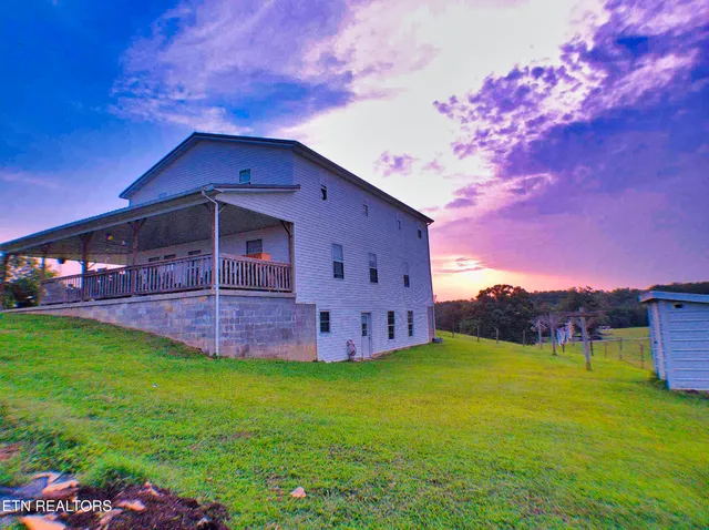 $645,000 | 1139 Deer Lodge Highway, Sunbright, TN 37872