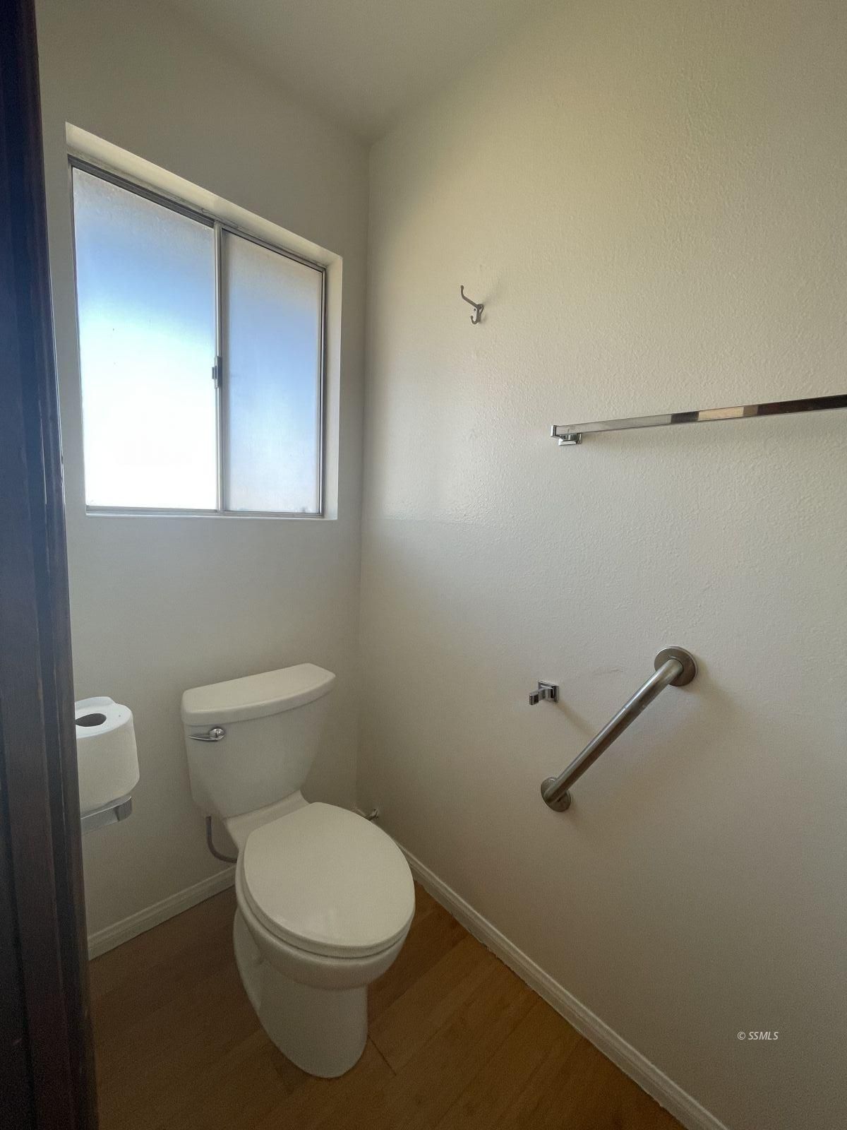 1562 West Reeves Avenue Ridgecrest, CA 93555 - Photo 19 of 45 a bathroom with a toilet