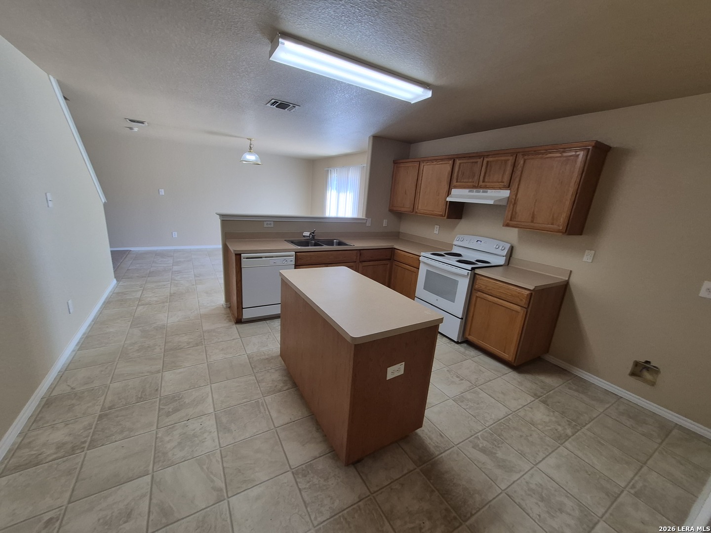 3954 Key W Way Converse, TX 78109 - Photo 11 of 38 Gallery Image 11