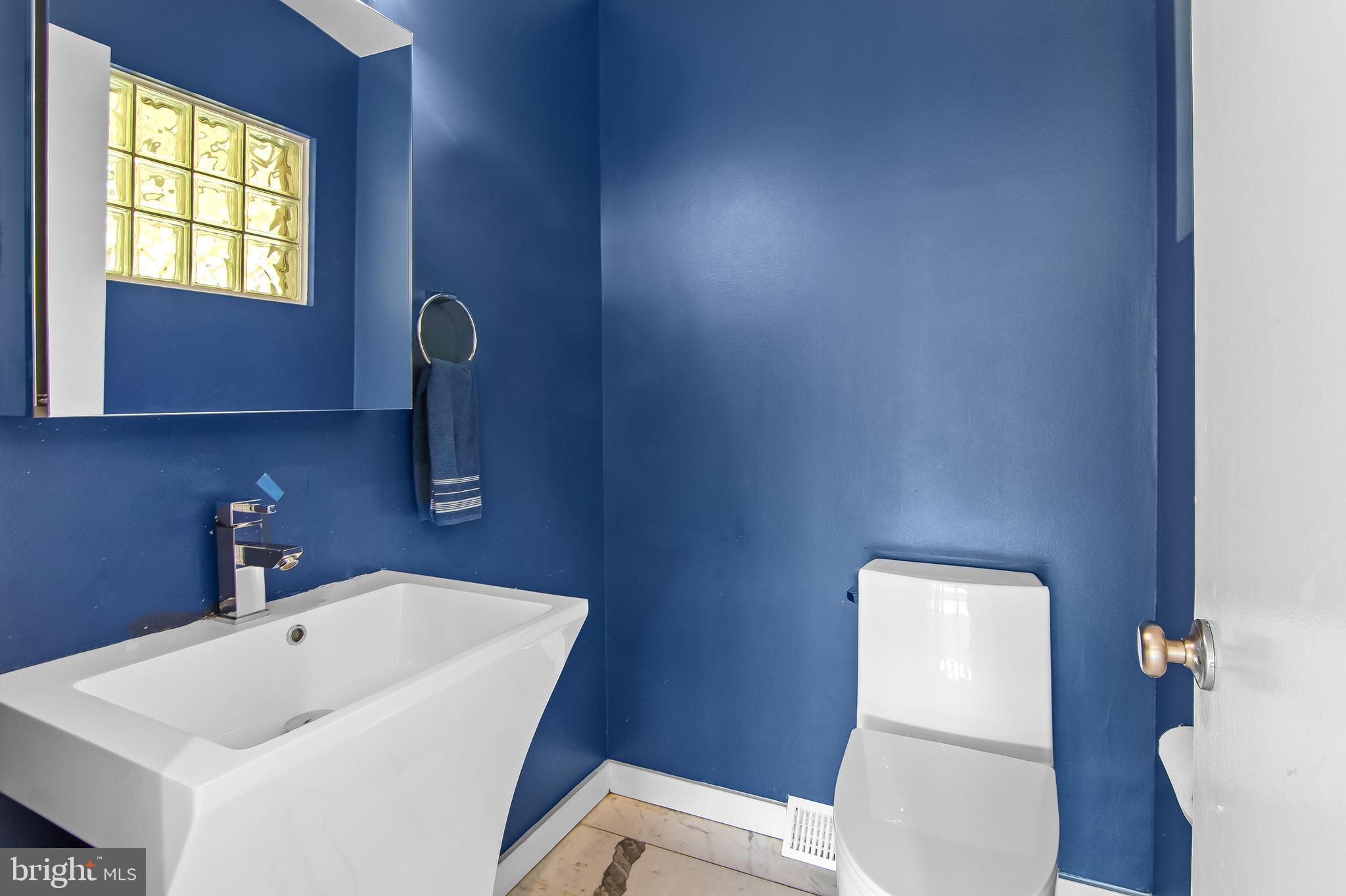 6105 Ivymount Road Baltimore, MD 21209 - Photo 11 of 35