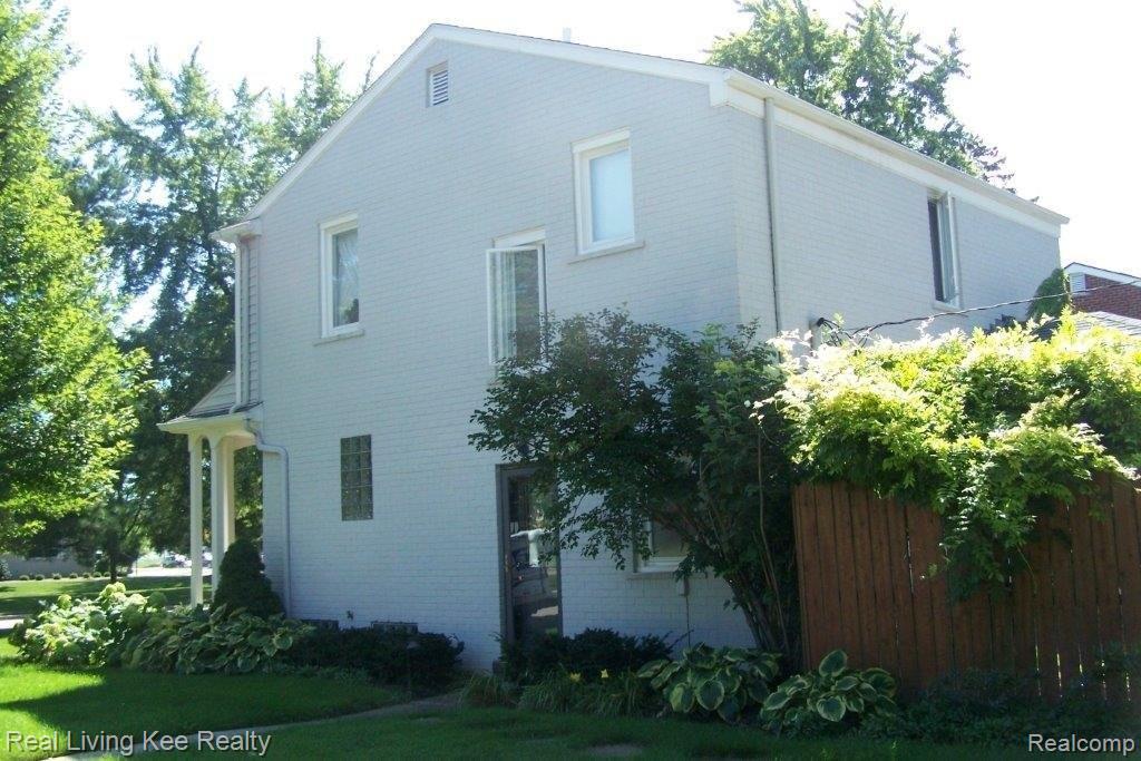 420 South Cranbrook Road Bloomfield Hills, MI 48301 - Photo 18 of 19 015.jpg