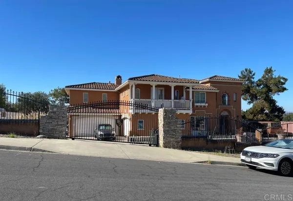 $1,275,000 | 303 Amparo Drive, Escondido, CA 92025