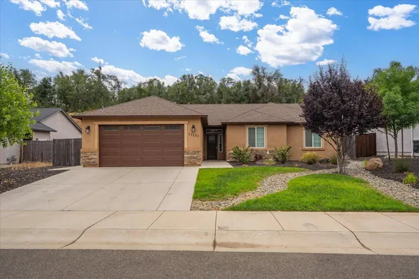 $450,000 | 20189 Ballentine Drive, Anderson, CA 96007