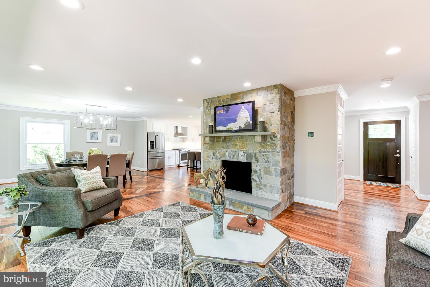 6210 Arkendale Road Alexandria, VA 22307 - Photo 1 of 31 Living Room