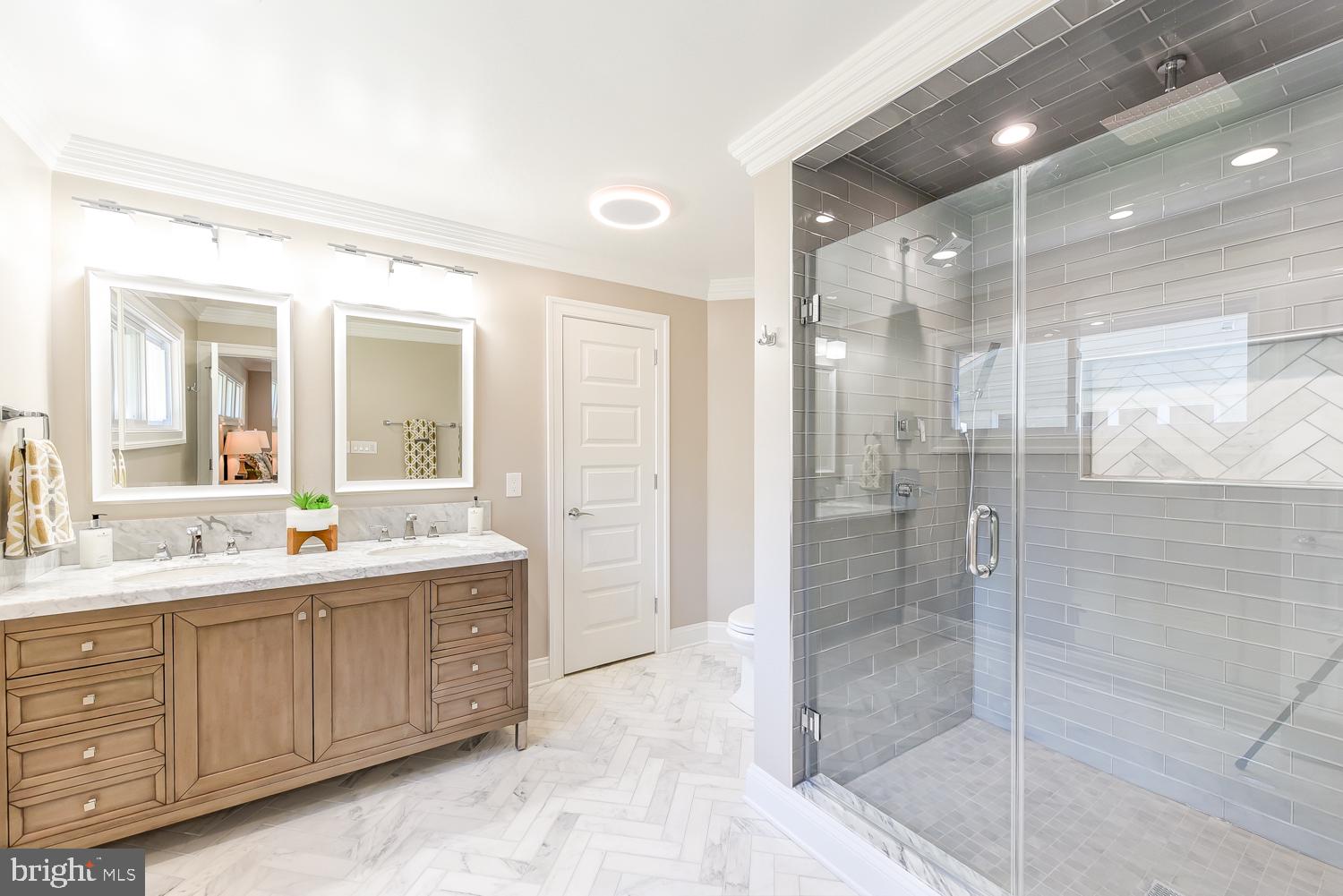 6210 Arkendale Road Alexandria, VA 22307 - Photo 14 of 31 Bath (Master)