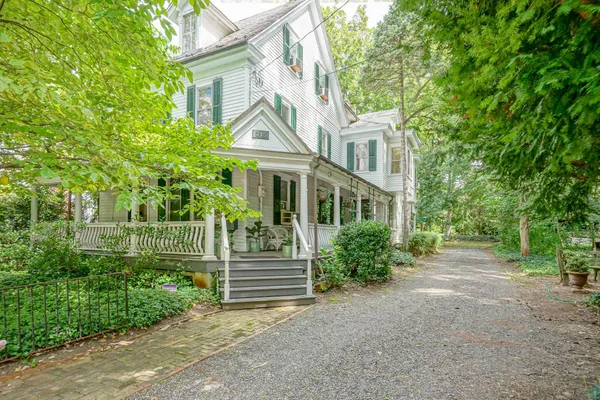 $3,500 | 315 Chestnut Street, Moorestown, NJ 08057