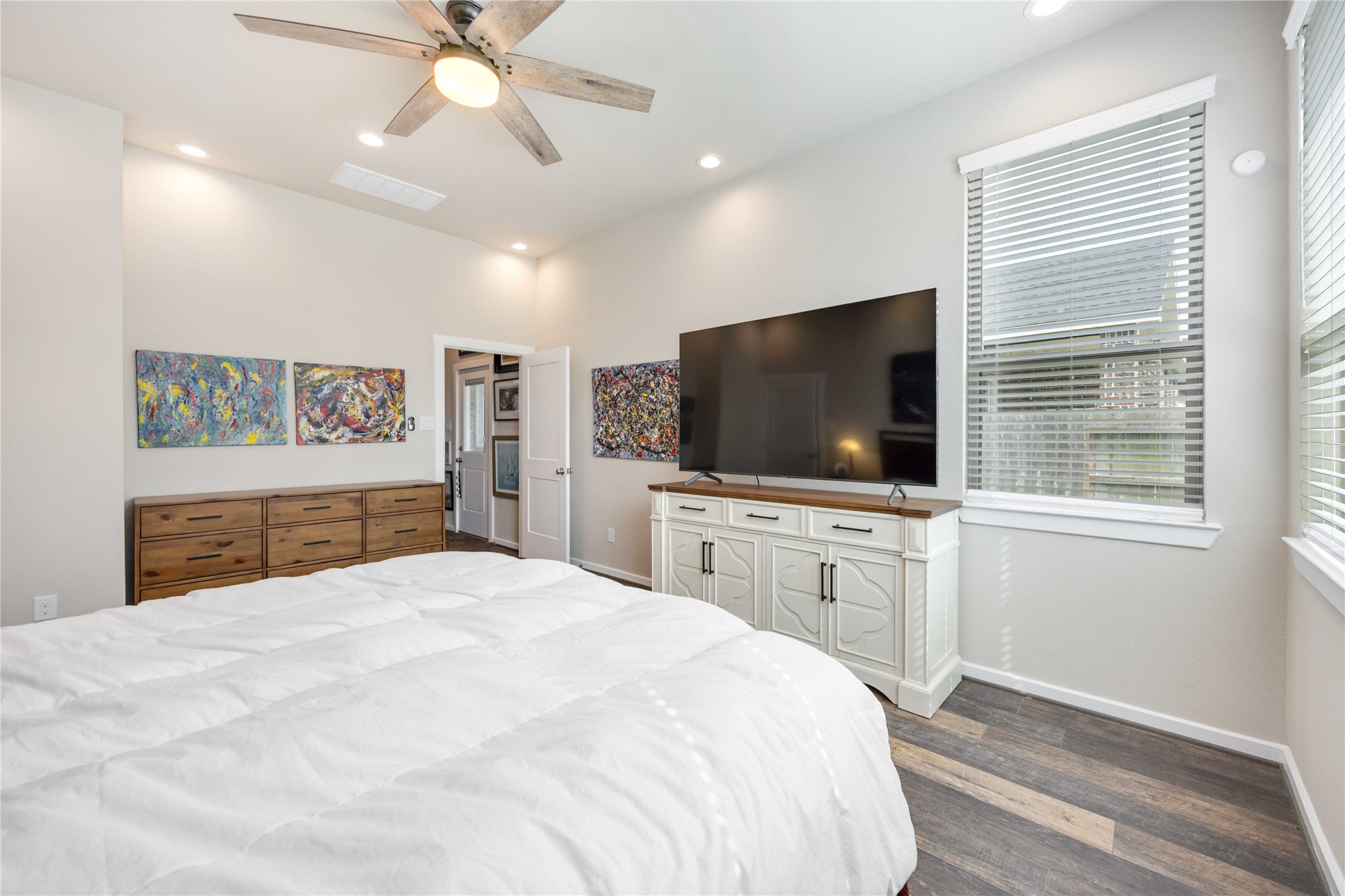 9816 Preserve Way Conroe, TX 77385 - Photo 14 of 25