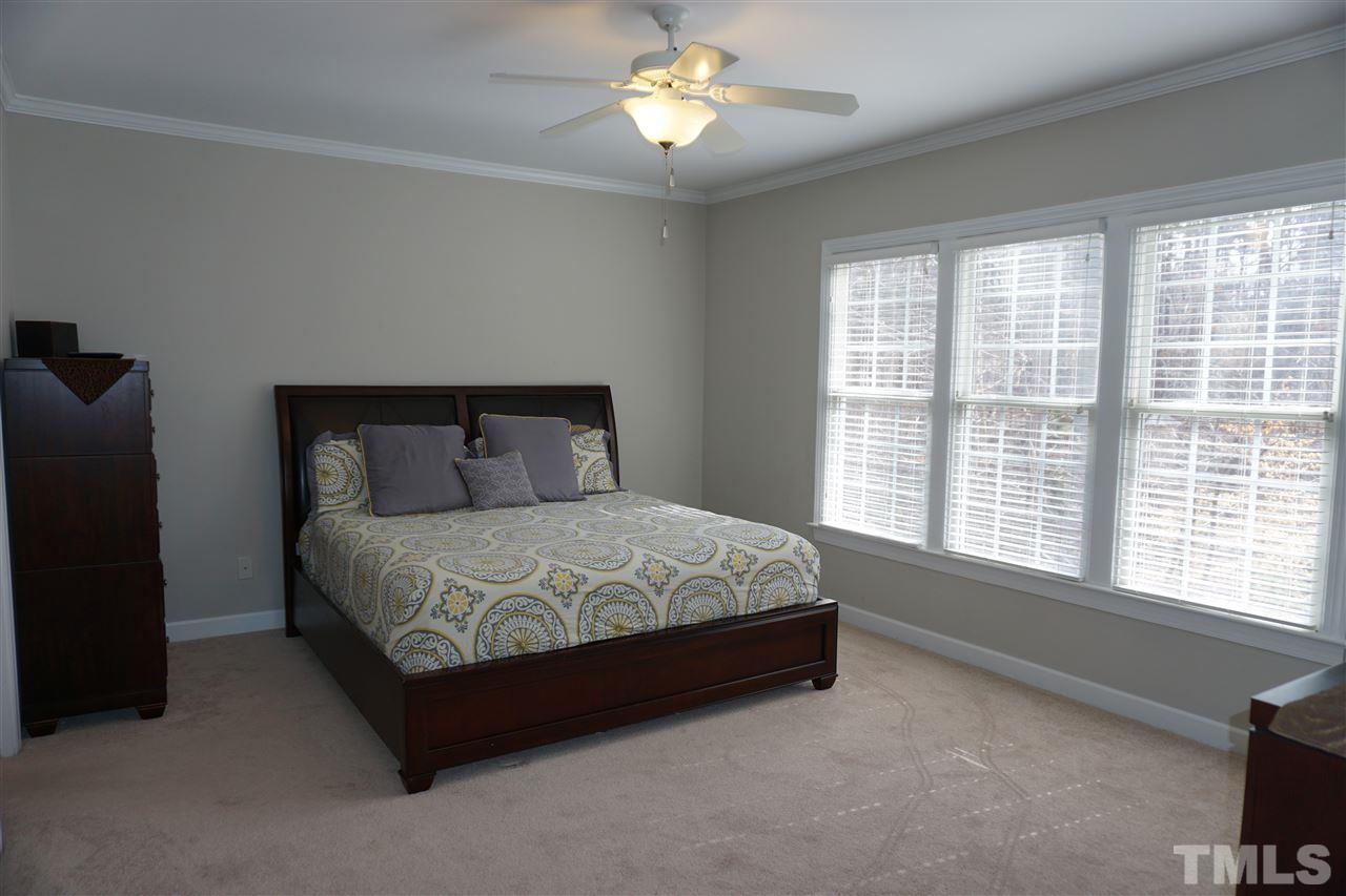 2920 Sunnystone Way Raleigh, NC 27613 - Photo 9 of 25