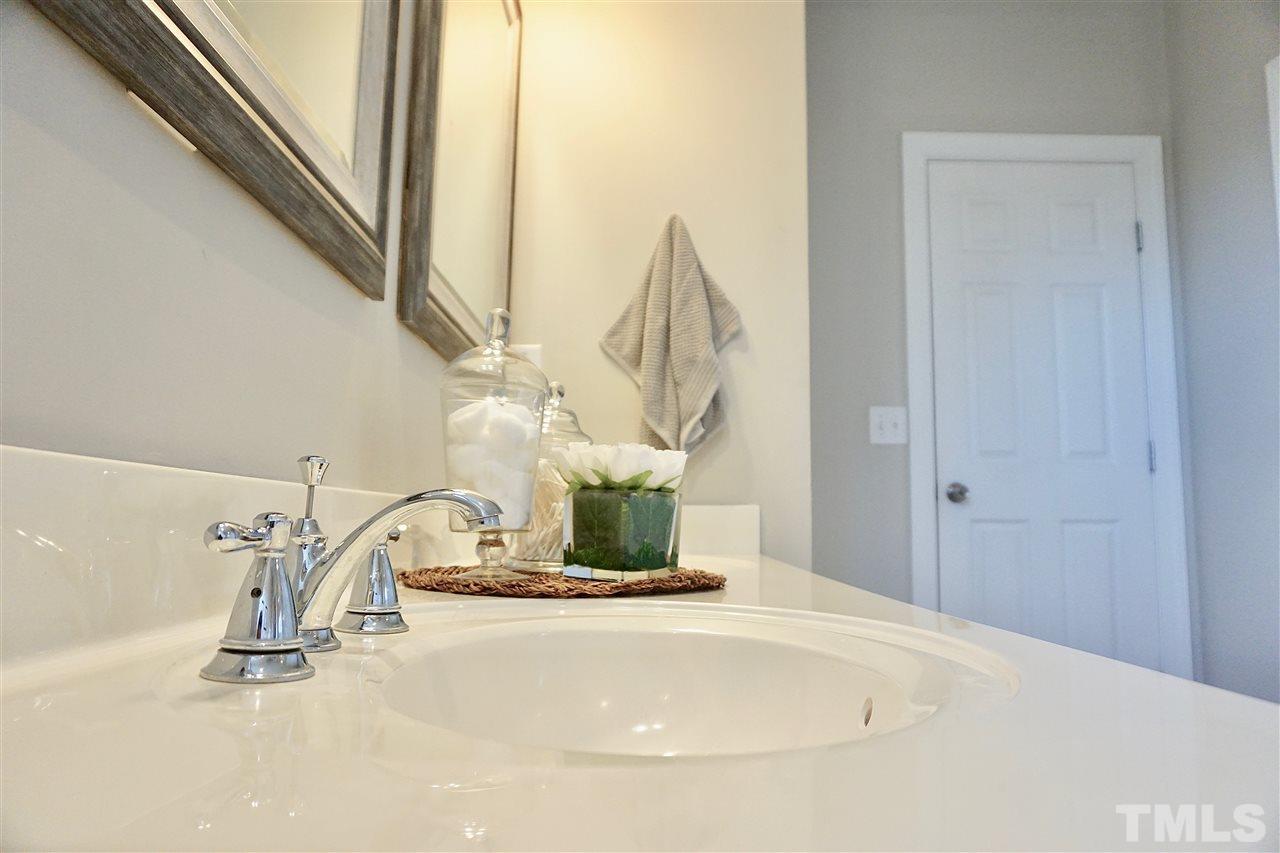 2920 Sunnystone Way Raleigh, NC 27613 - Photo 10 of 25