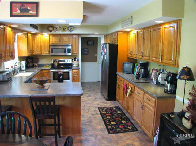 9528 Saratoga Road Fort Wayne, IN 46804 - Photo 8 of 22 Gallery Image 8