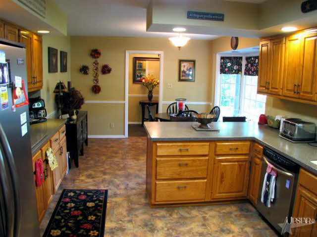 9528 Saratoga Road Fort Wayne, IN 46804 - Photo 9 of 22 Gallery Image 9