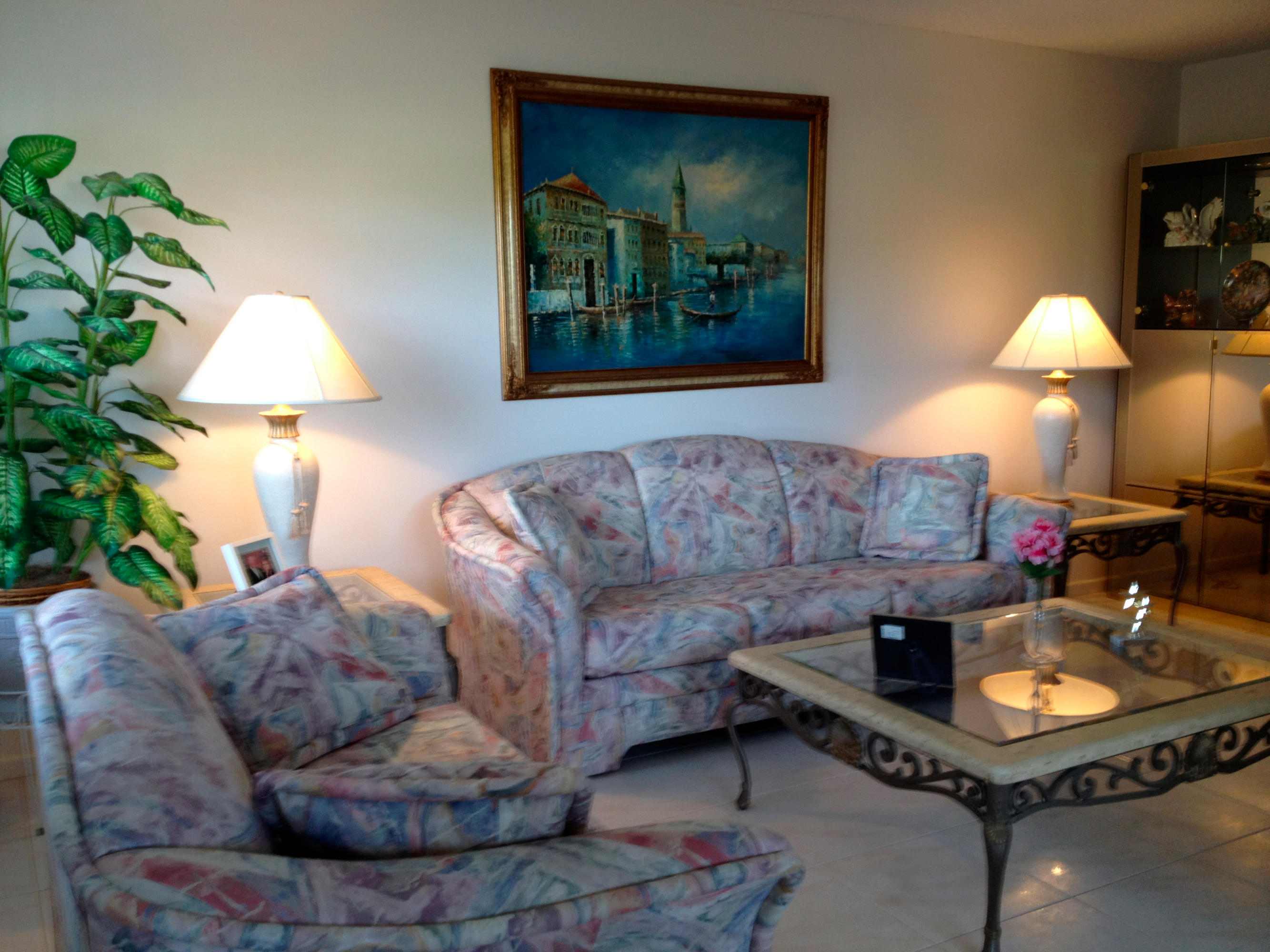 588 Fanshaw North, Unit 588 Boca Raton, FL 33434 - Photo 13 of 27 Living Room 5