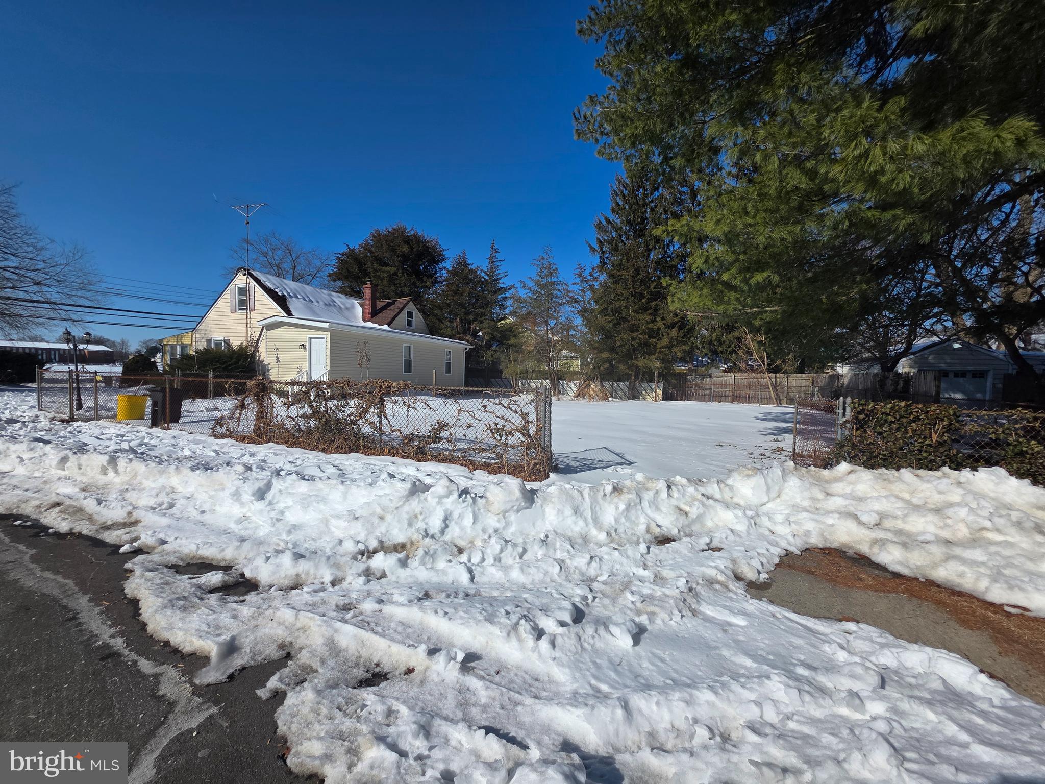 522 Kuser Road Hamilton, NJ 08619 - Photo 3 of 20