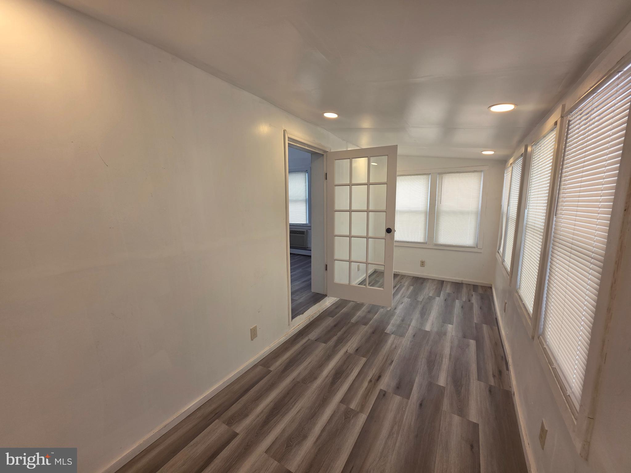 522 Kuser Road Hamilton, NJ 08619 - Photo 6 of 20