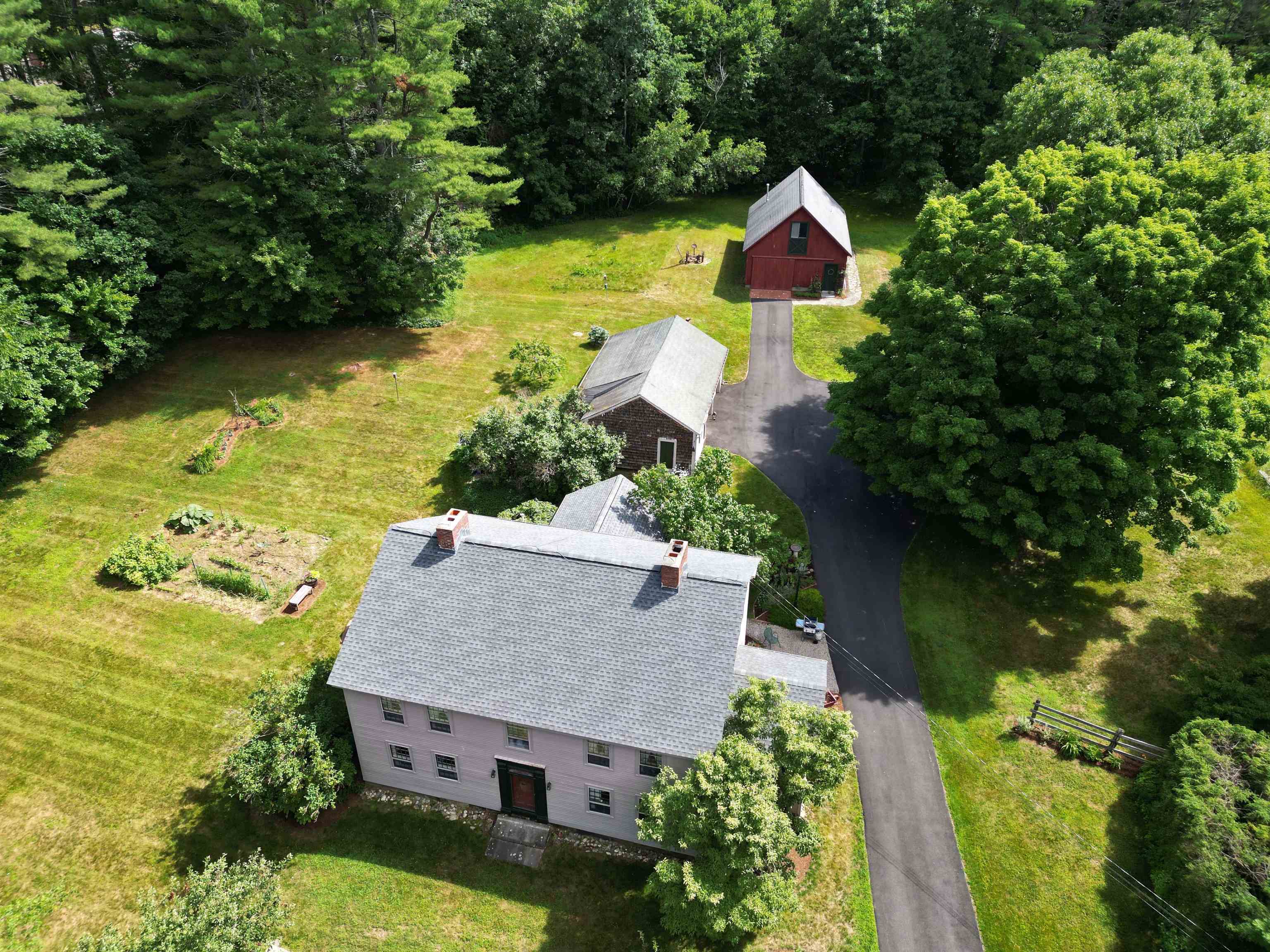 237 4th Range Road Pembroke, NH 03275 - Photo 2 of 40