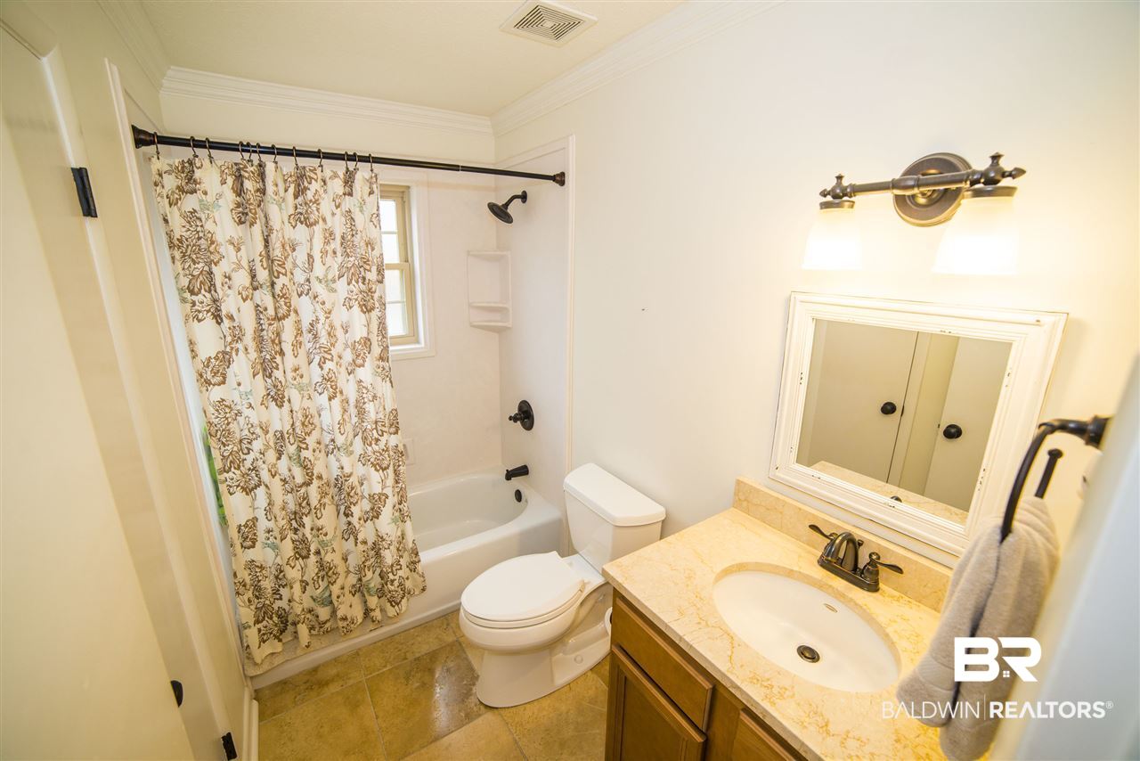 8638 County Road 34 Fairhope, AL 36532 - Photo 16 of 42 Hall Bath
