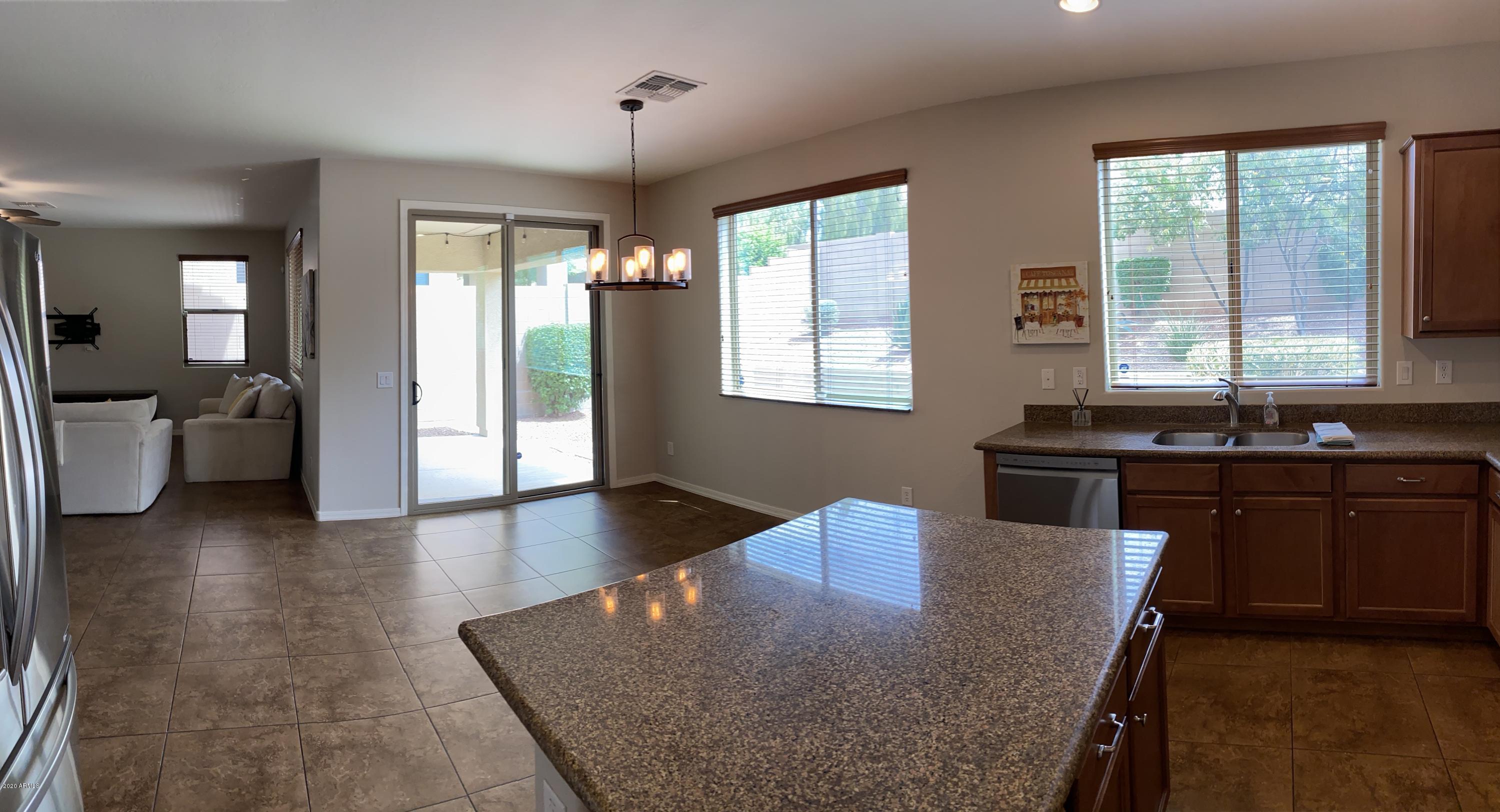 23009 North 19th Way Phoenix, AZ 85024 - Photo 9 of 29 VtDD5WmmSN2gQoc3y0PotA