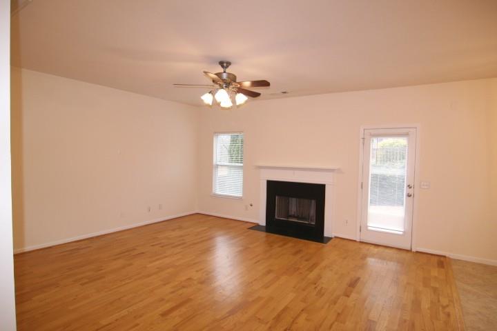 700 Moonlight Way Suwanee, GA 30024 - Photo 4 of 35