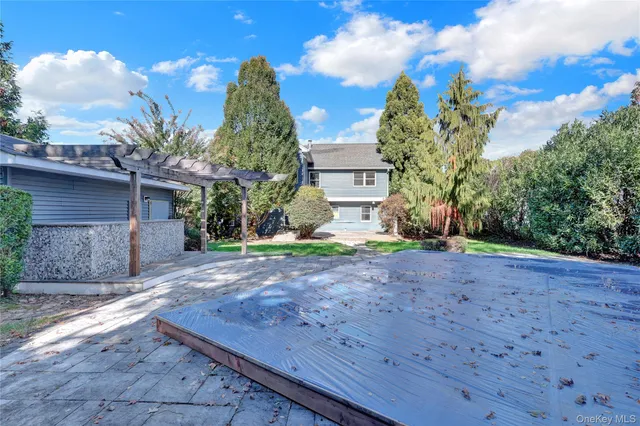 $549,900 | 34 Woodberry Road, East Patchogue, NY 11772