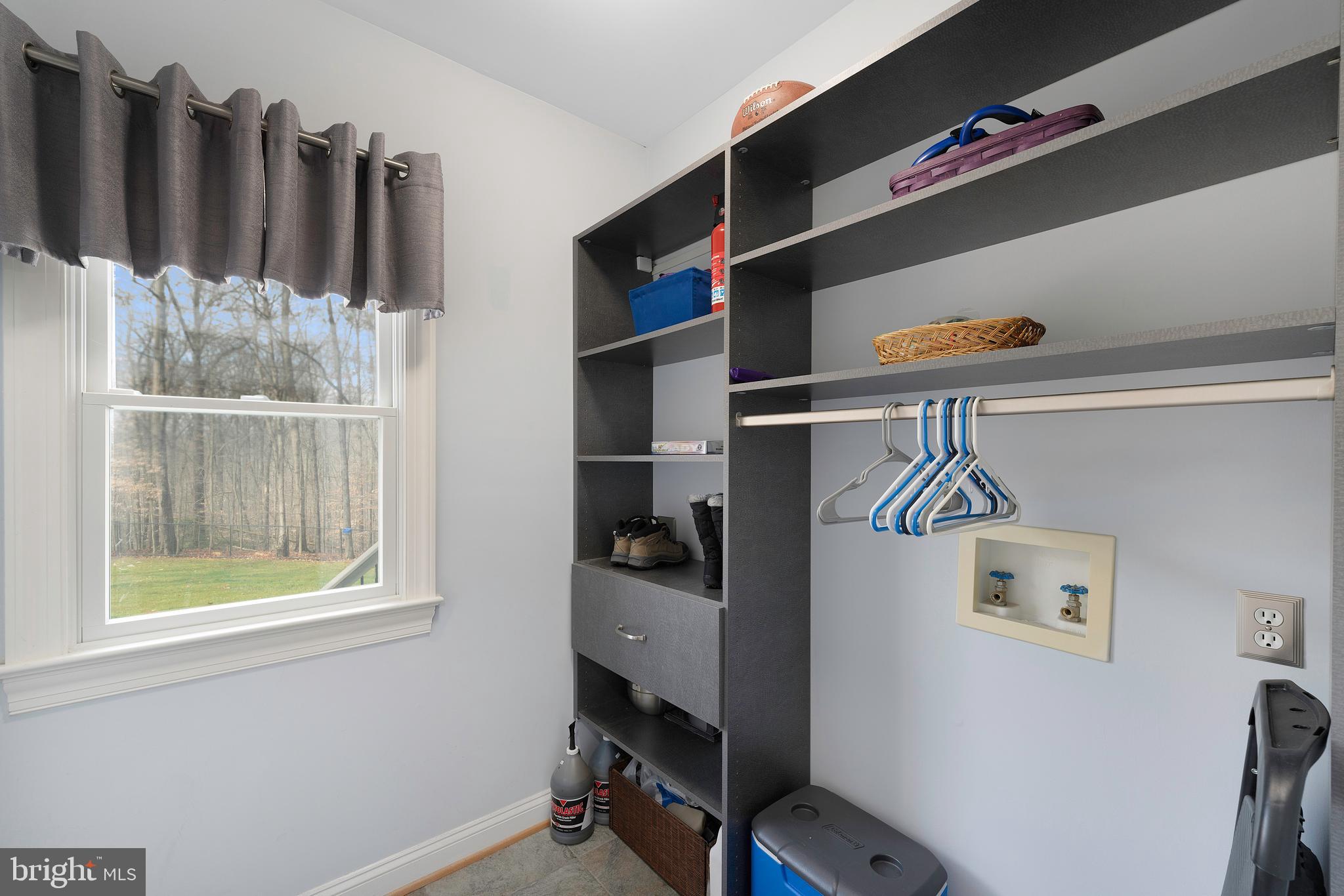7336 Clifton Road Clifton, VA 20124 - Photo 16 of 74 Mudroom