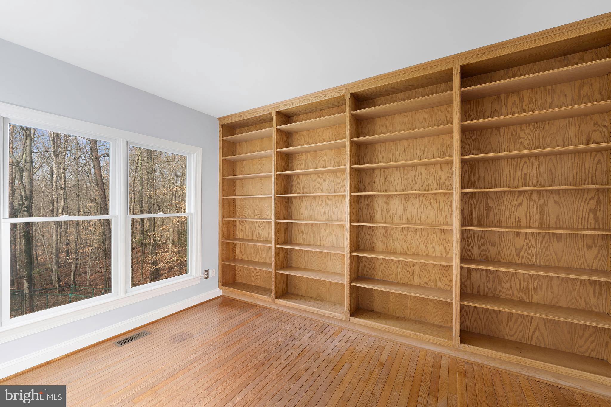 7336 Clifton Road Clifton, VA 20124 - Photo 25 of 74 Office