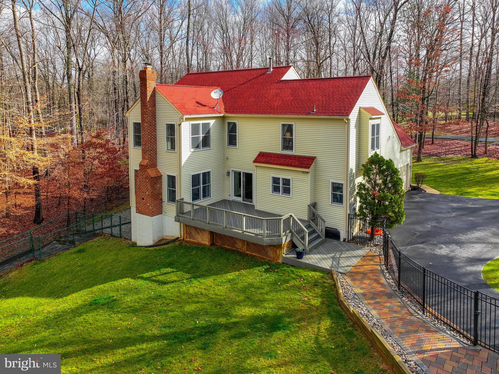 7336 Clifton Road Clifton, VA 20124 - Photo 3 of 74 Gallery Image 3