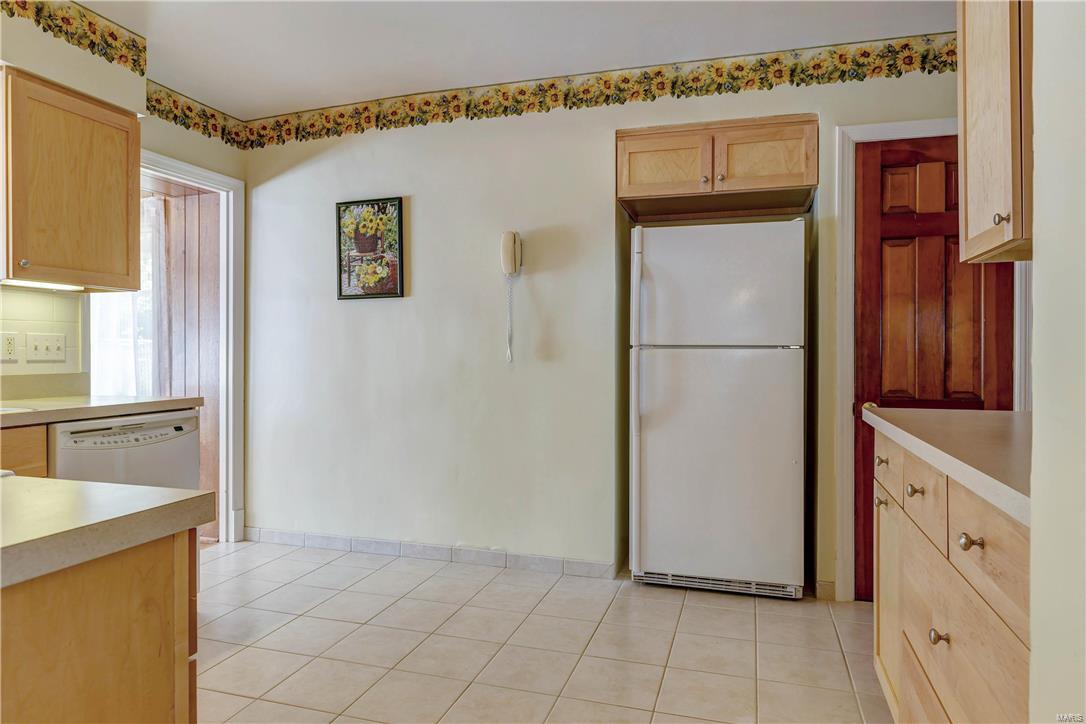 2444 Bremerton Road St. Louis, MO 63144 - Photo 11 of 36 Gallery Image 11