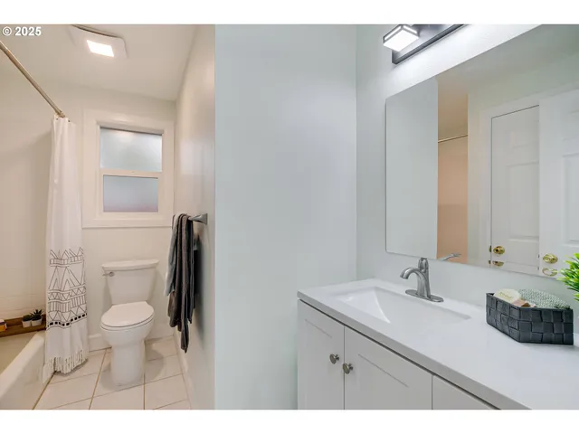 $560,000 | 6050 Southwest Cross Creek Drive, Beaverton, OR 97078