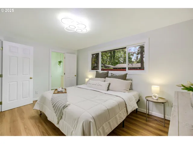 $560,000 | 6050 Southwest Cross Creek Drive, Beaverton, OR 97078