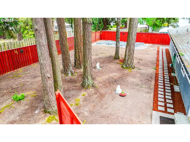 $560,000 | 6050 Southwest Cross Creek Drive, Beaverton, OR 97078