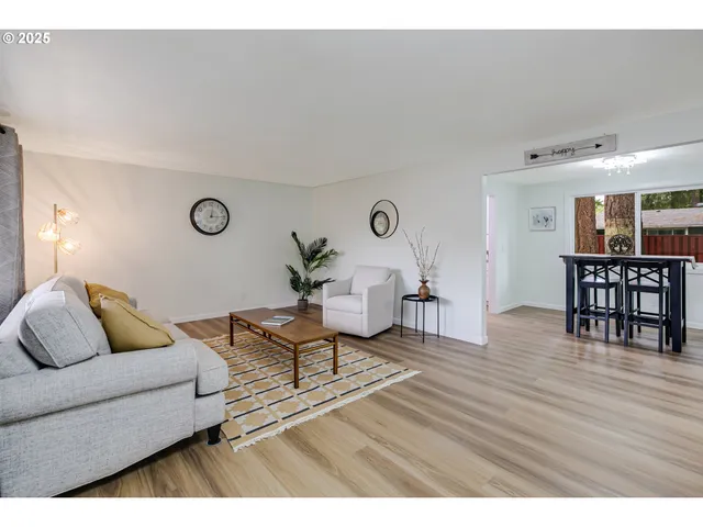 $560,000 | 6050 Southwest Cross Creek Drive, Beaverton, OR 97078