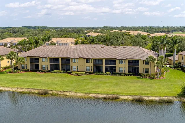 $399,900 | 7235 River Hammock Drive, Unit 204, Bradenton, FL 34212