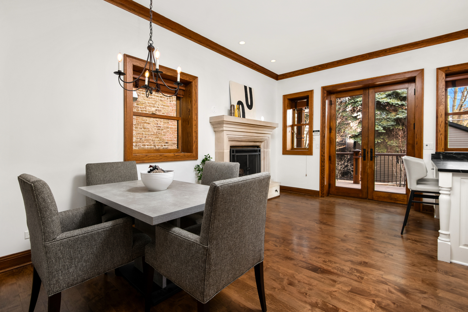 3733 North Wayne Avenue Chicago, IL 60613 - Photo 11 of 40 a view of a livingroom with furniture window and wooden floor