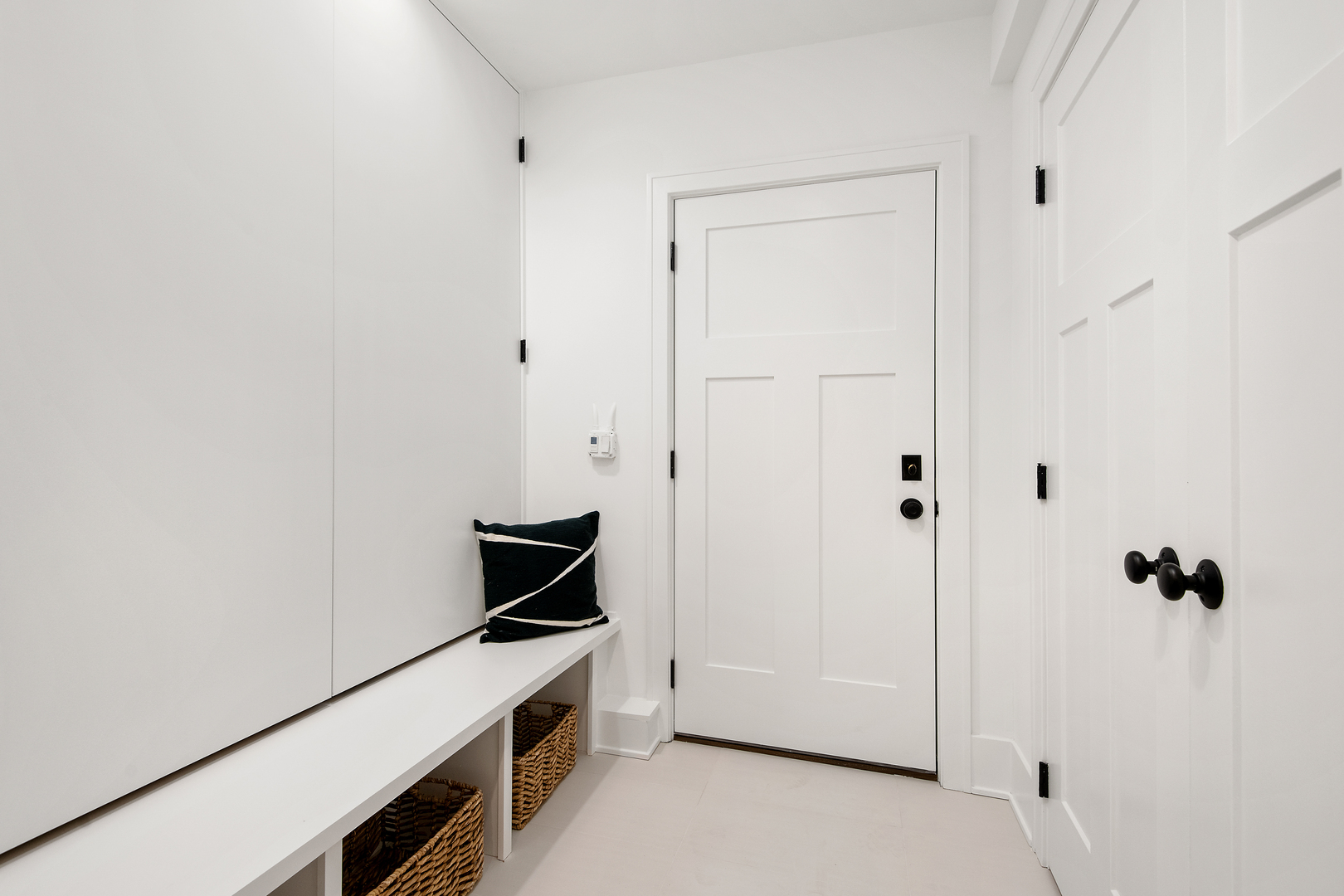 3733 North Wayne Avenue Chicago, IL 60613 - Photo 30 of 40 a living room with a wooden floor