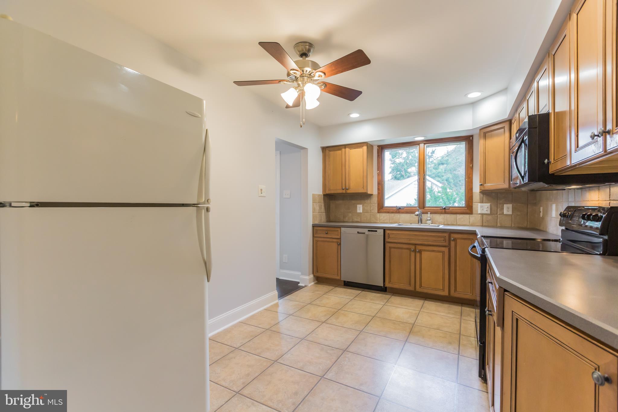 804 Richard Road Cherry Hill, NJ 08034 - Photo 10 of 28 Gallery Image 10
