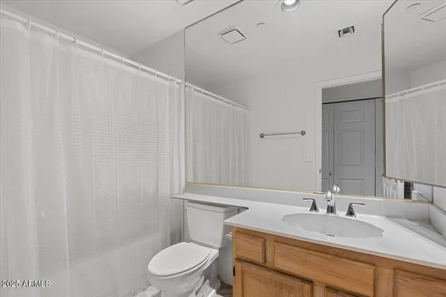 $2,095 | 5200 South Lakeshore Drive, Unit 120, Tempe, AZ 85283