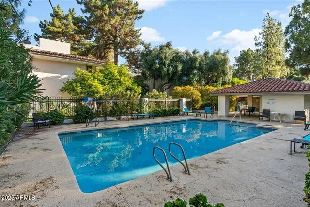 $2,095 | 5200 South Lakeshore Drive, Unit 120, Tempe, AZ 85283