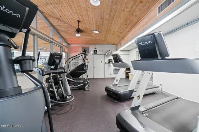 $2,095 | 5200 South Lakeshore Drive, Unit 120, Tempe, AZ 85283