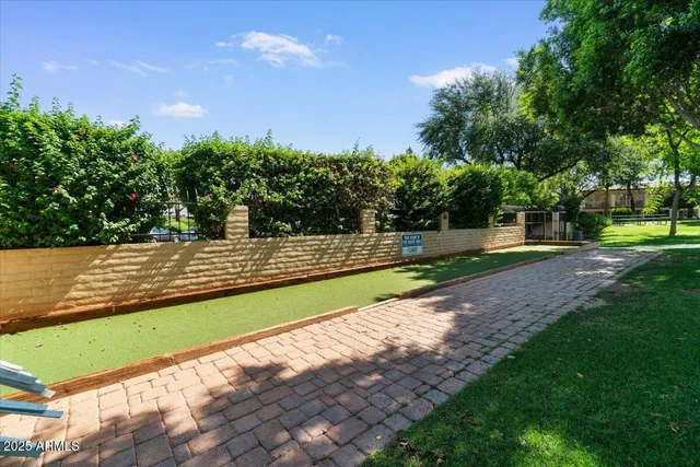 $2,095 | 5200 South Lakeshore Drive, Unit 120, Tempe, AZ 85283