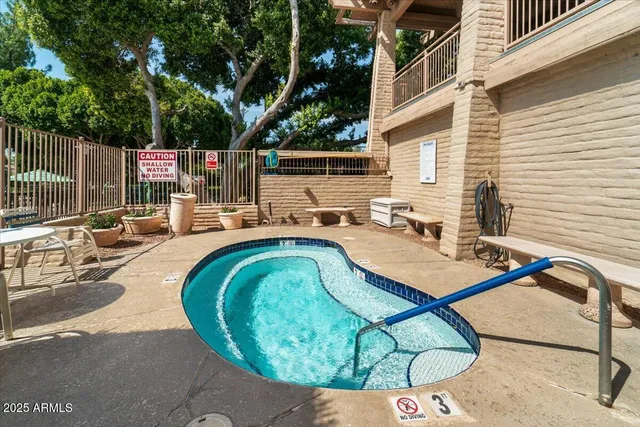 $2,095 | 5200 South Lakeshore Drive, Unit 120, Tempe, AZ 85283