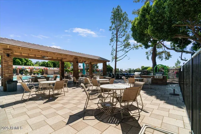 $2,095 | 5200 South Lakeshore Drive, Unit 120, Tempe, AZ 85283