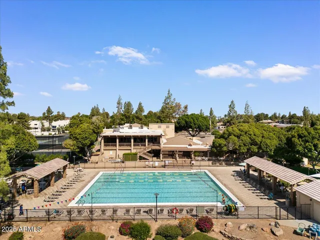 $2,095 | 5200 South Lakeshore Drive, Unit 120, Tempe, AZ 85283