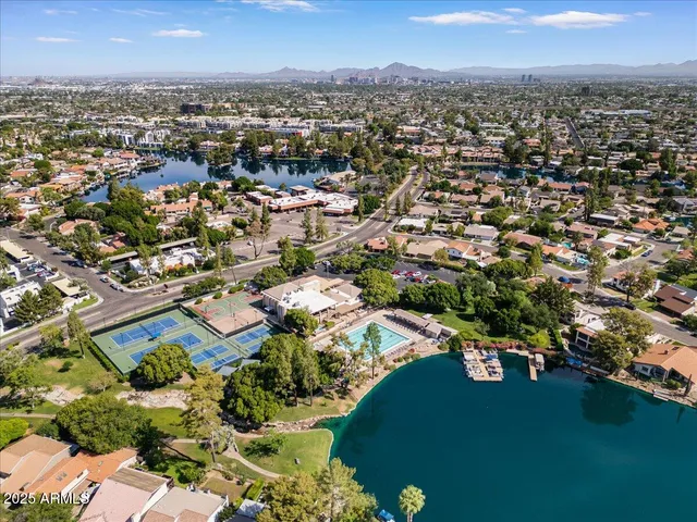 $2,095 | 5200 South Lakeshore Drive, Unit 120, Tempe, AZ 85283