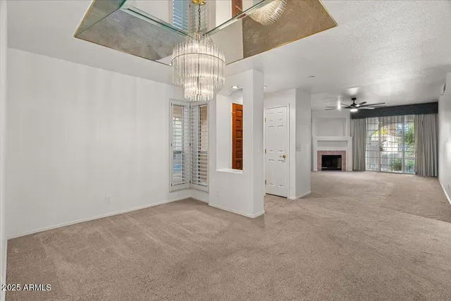 $2,095 | 5200 South Lakeshore Drive, Unit 120, Tempe, AZ 85283