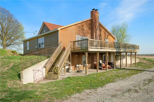 $2,000,000 | 21970 Lamar Road, Weston, MO 64098
