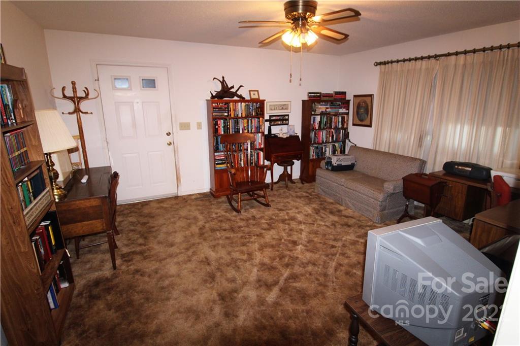 3424 Lincoln Road York, SC 29745 - Photo 6 of 20 Gallery Image 6