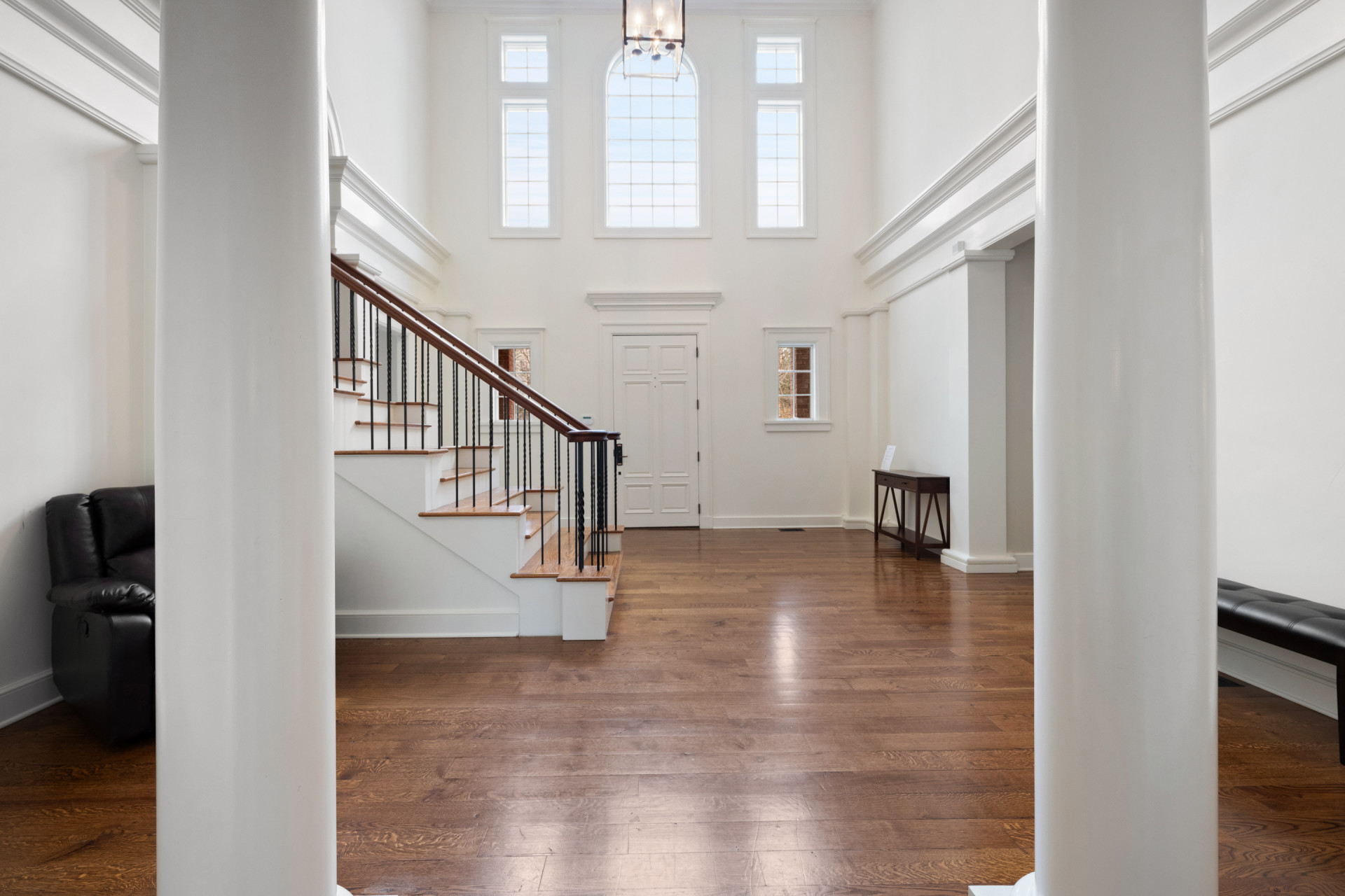5020 Grosvenor Avenue, Unit 1 Bronx, NY 10471 - Photo 18 of 32 a view of entryway and hall with wooden floor