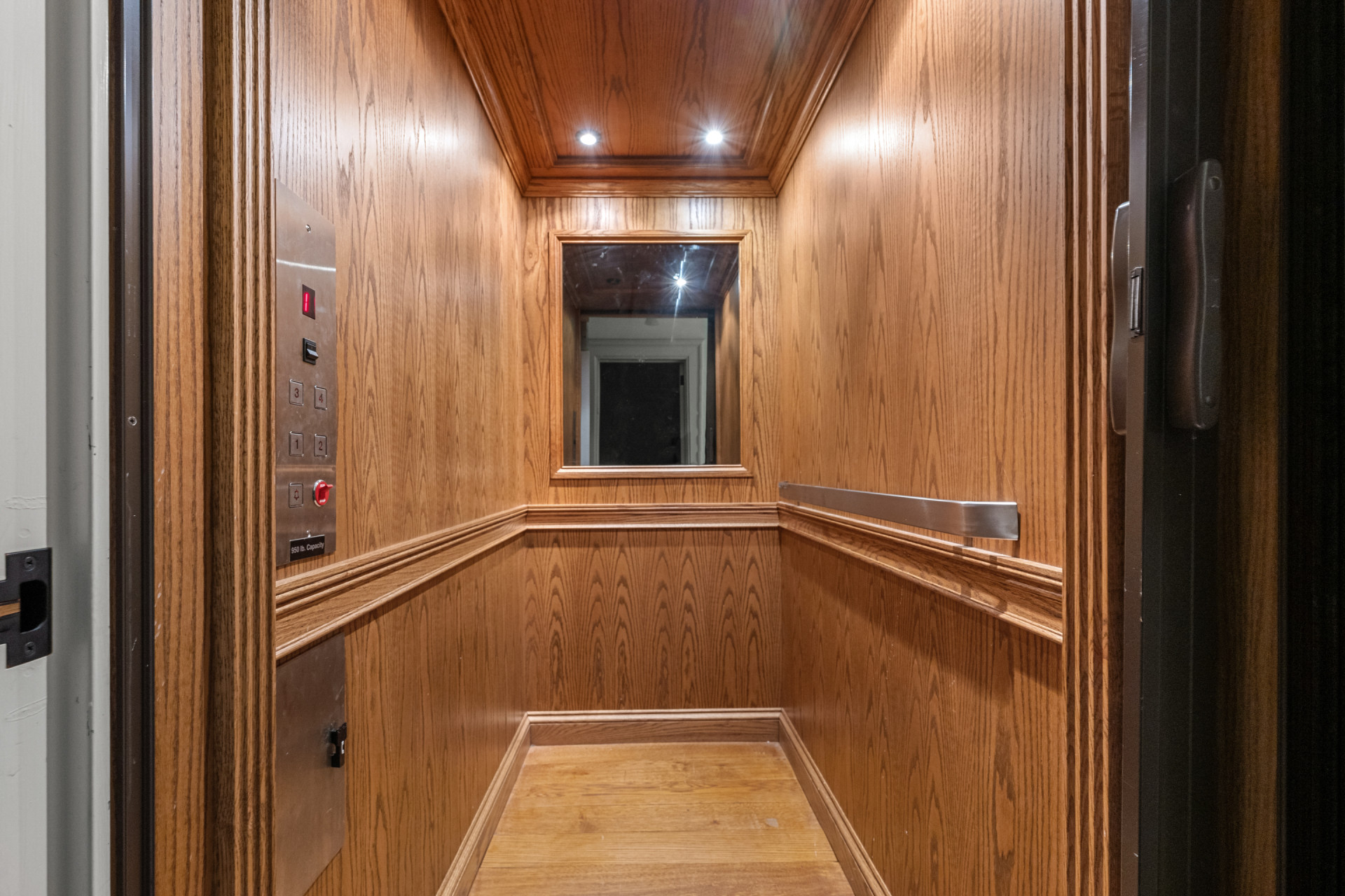 5020 Grosvenor Avenue, Unit 1 Bronx, NY 10471 - Photo 31 of 32 a view of an entryway