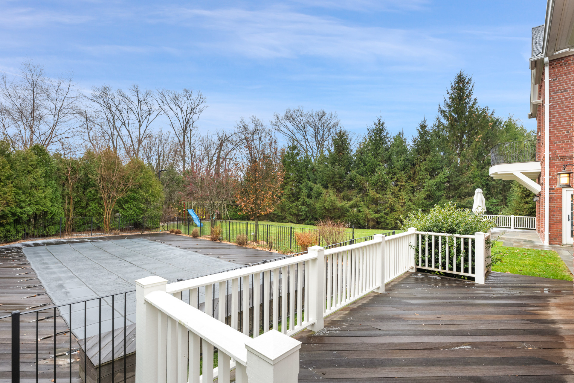 5020 Grosvenor Avenue, Unit 1 Bronx, NY 10471 - Photo 32 of 32 a view of a wooden deck